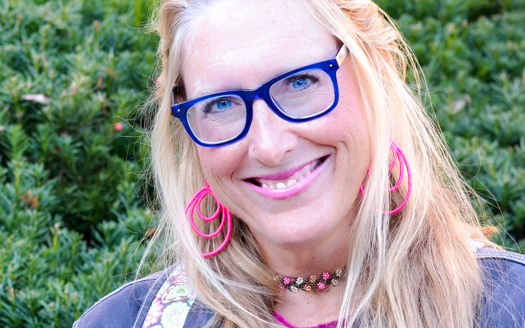 Episode 5: Author Margot Starbuck Shares The Benefits of Community When Learning to Date (Again)