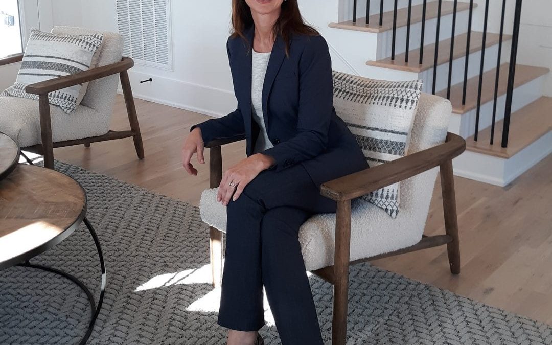 Episode 17: When a  High-Risk Pregnancy Inspired Traci Philips to Master the Art of Having Courageous Conversations